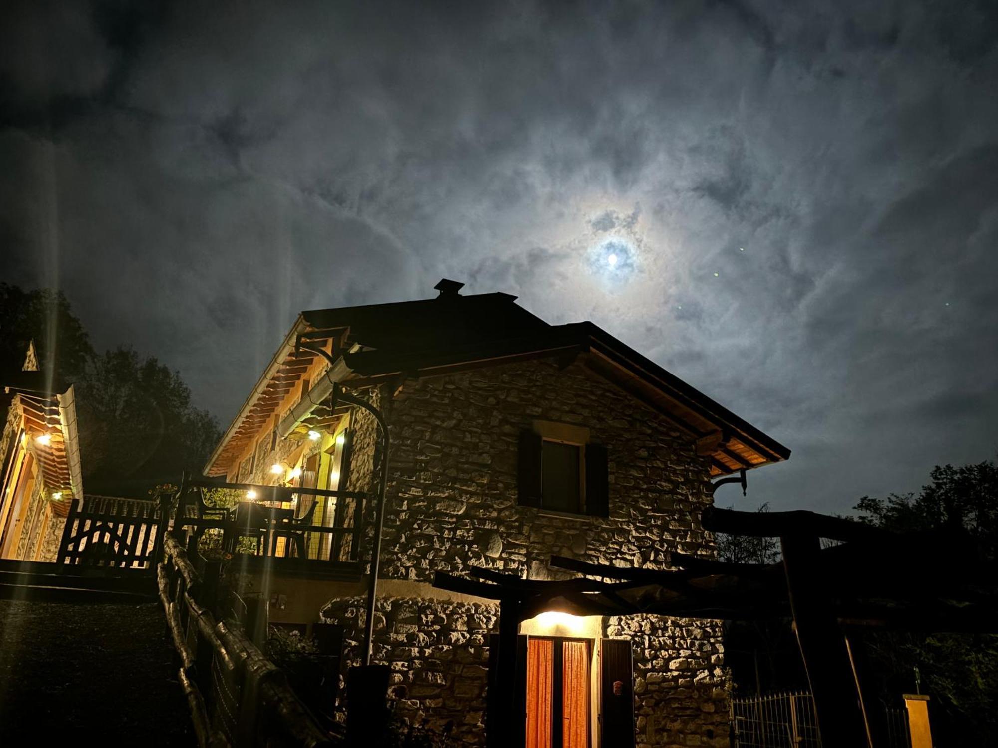 Agriturismo Il Talento Nella Quiete Castiglione dʼIntelvi Екстериор снимка