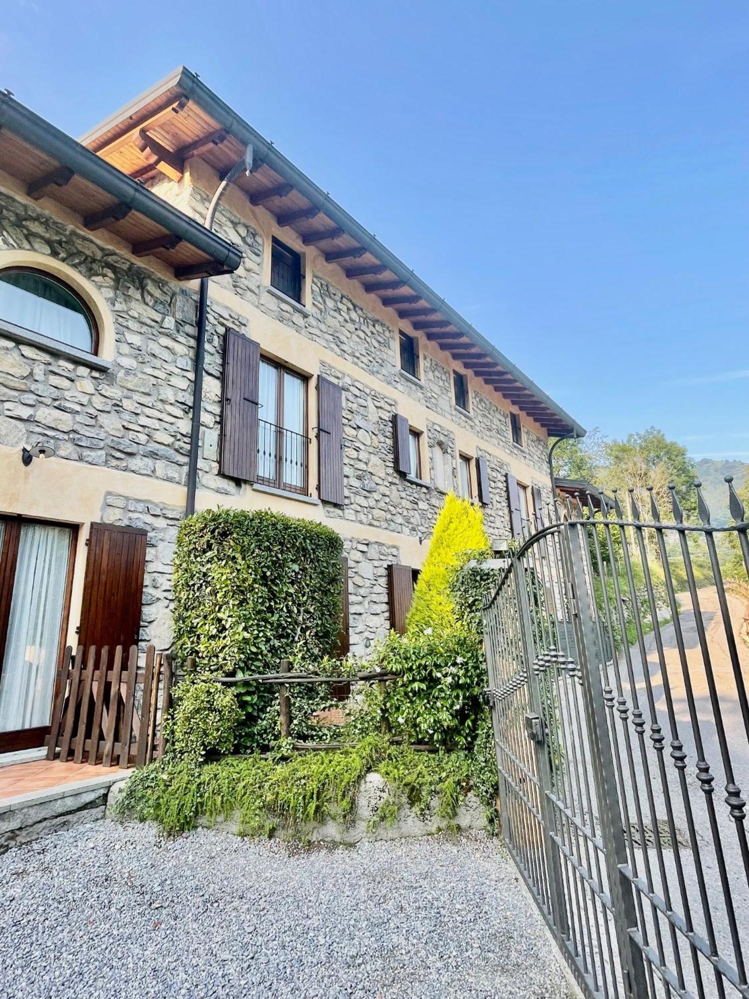 Agriturismo Il Talento Nella Quiete Castiglione dʼIntelvi Екстериор снимка